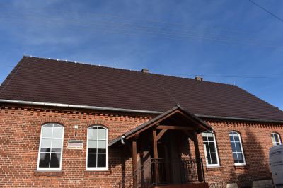 Nowe kominy w świetlicy wiejskiej w Chobiu – prace zakończone